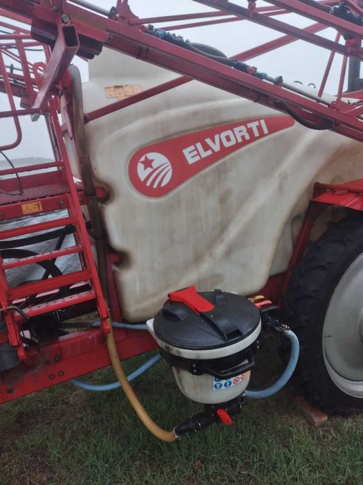 Опрыскиватель Тетис-24 (прицепной, Bravo 180, 24м, 3200л.) “Эльворти”