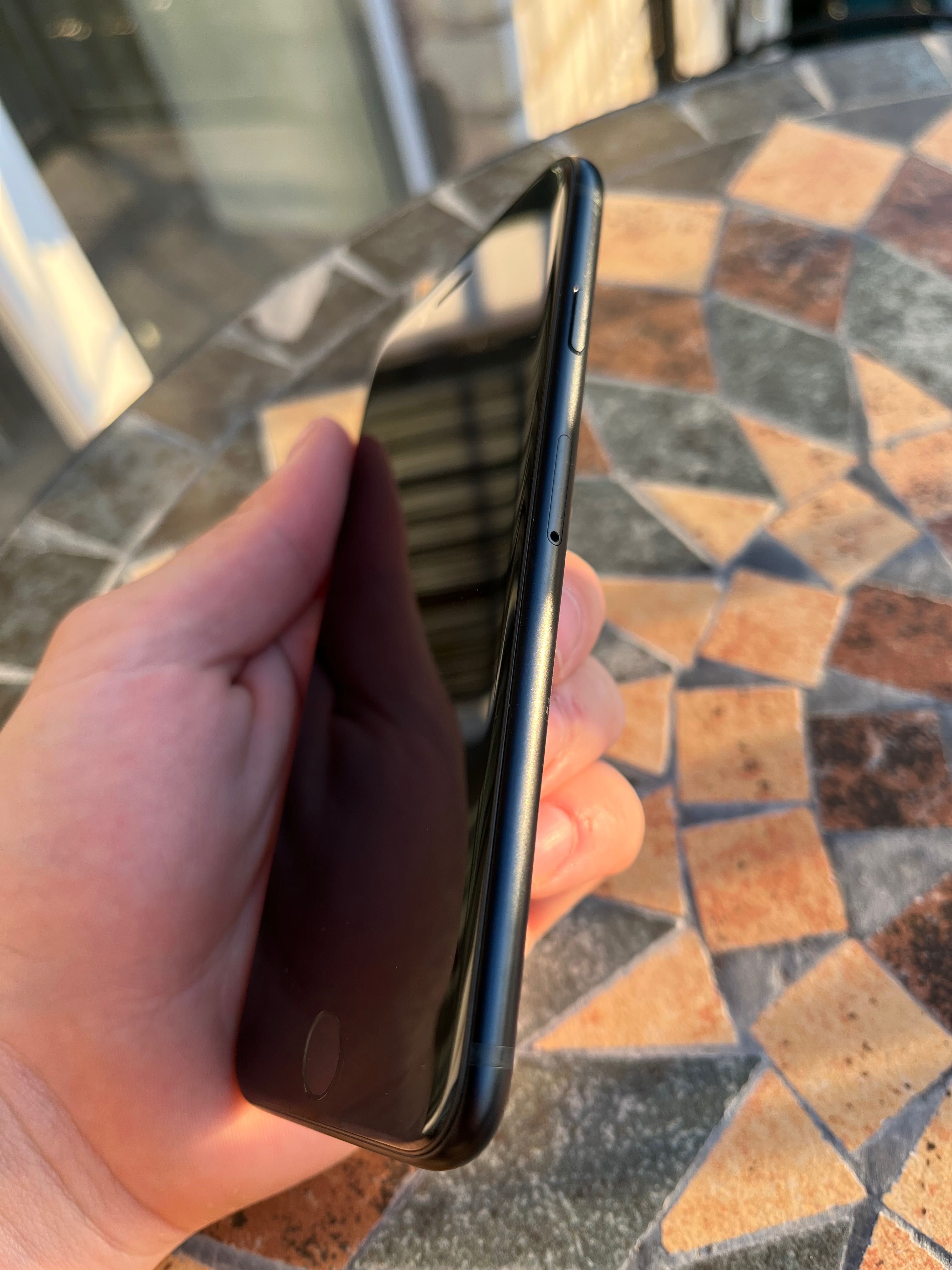 iPhone SE 3 Neverlock 64 gb