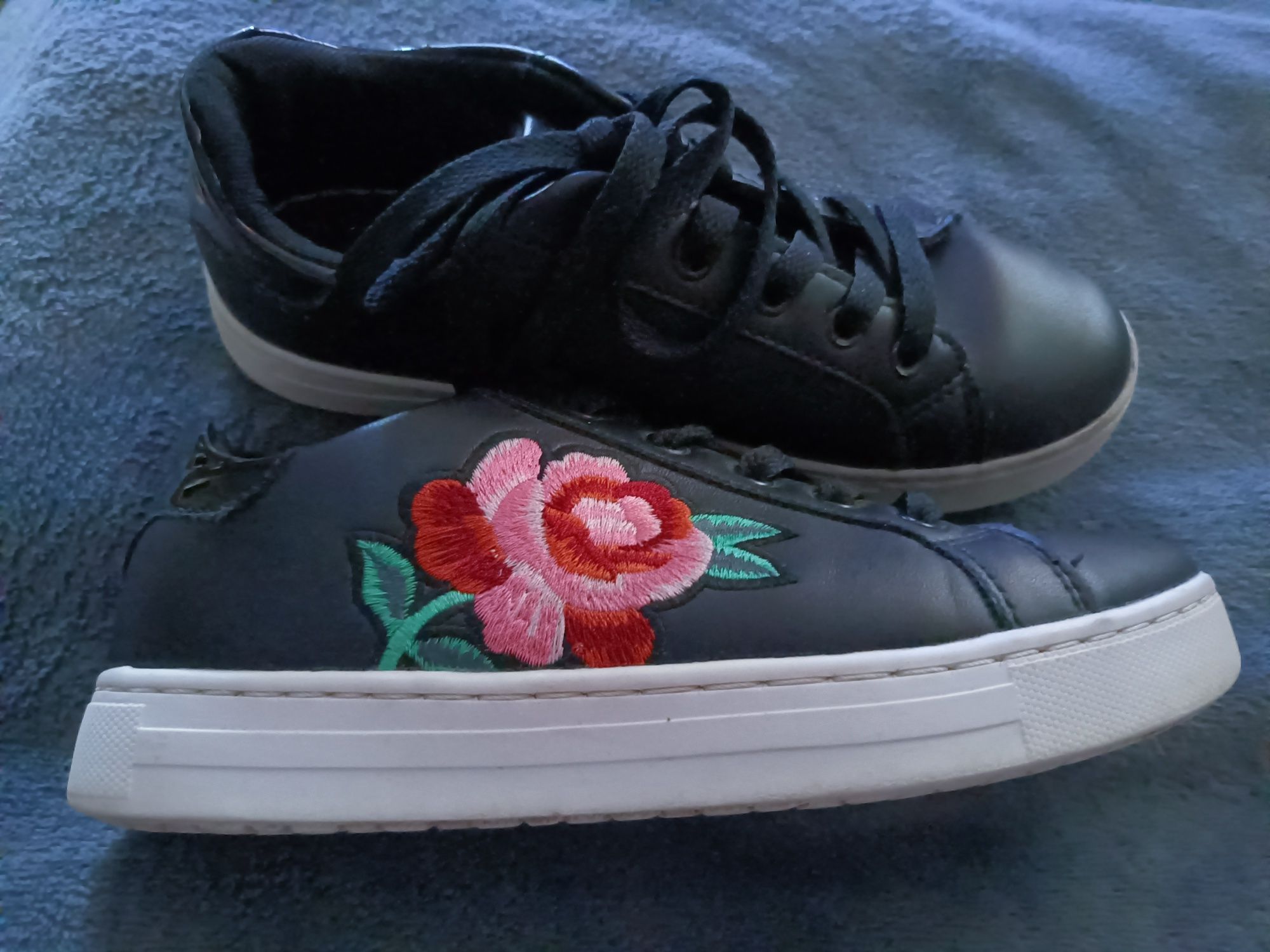 Buty sportowe roz 33