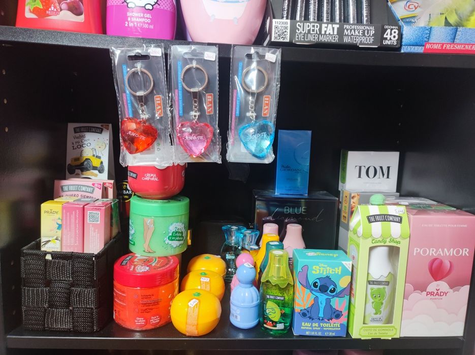 Vários produtos para nós e para.a casa