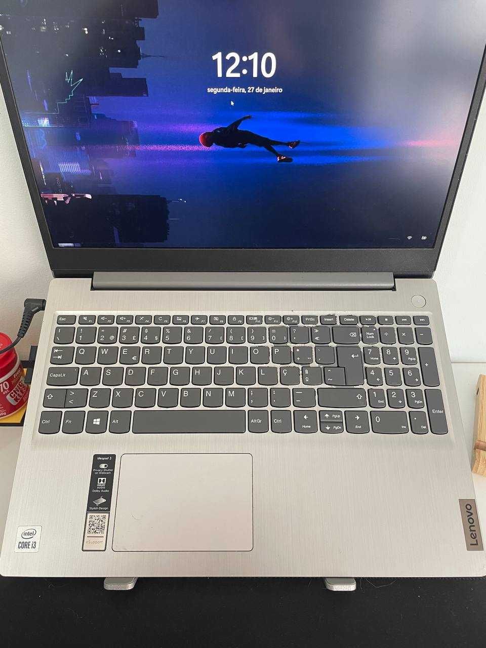 Portatil Lenovo I3 - 15' - Windows 11