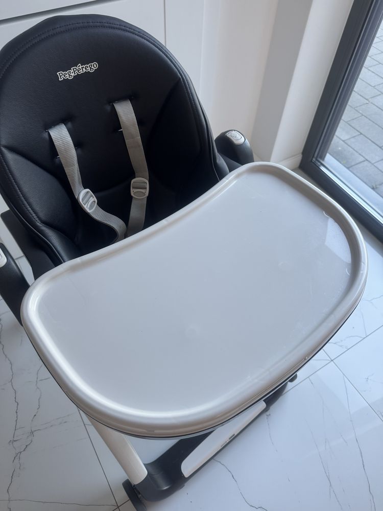 Krzeselko do karmienia Peg Perego Siesta Follow Me