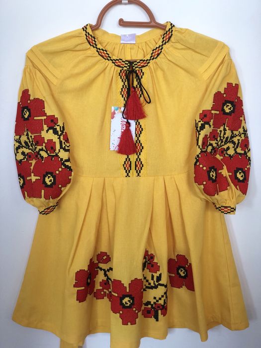 Вишита сукня для дівчинки. Вишиванка