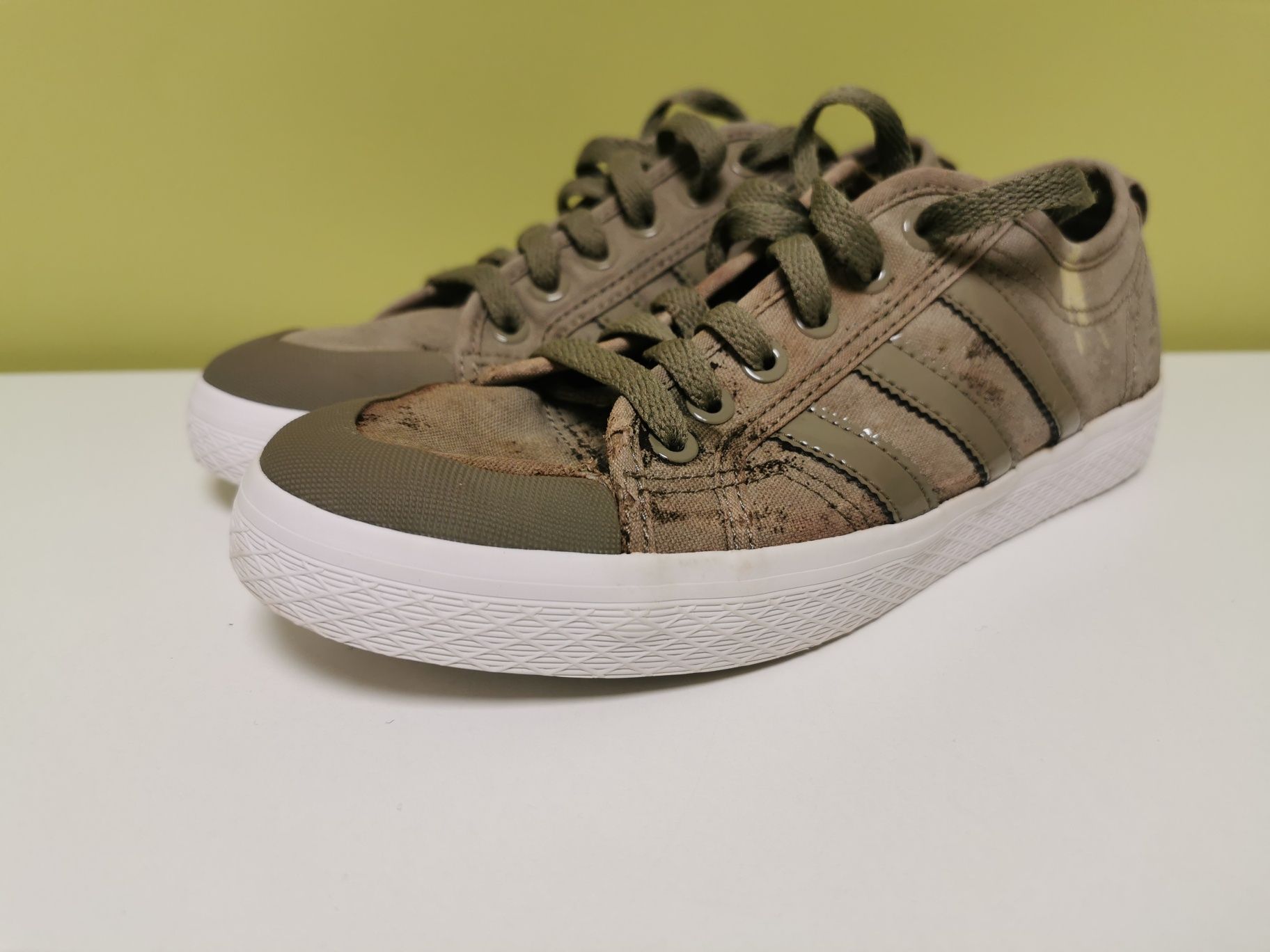 Buty damskie młodzieżowe sportowe trampki tenisówki adidas khaki 39