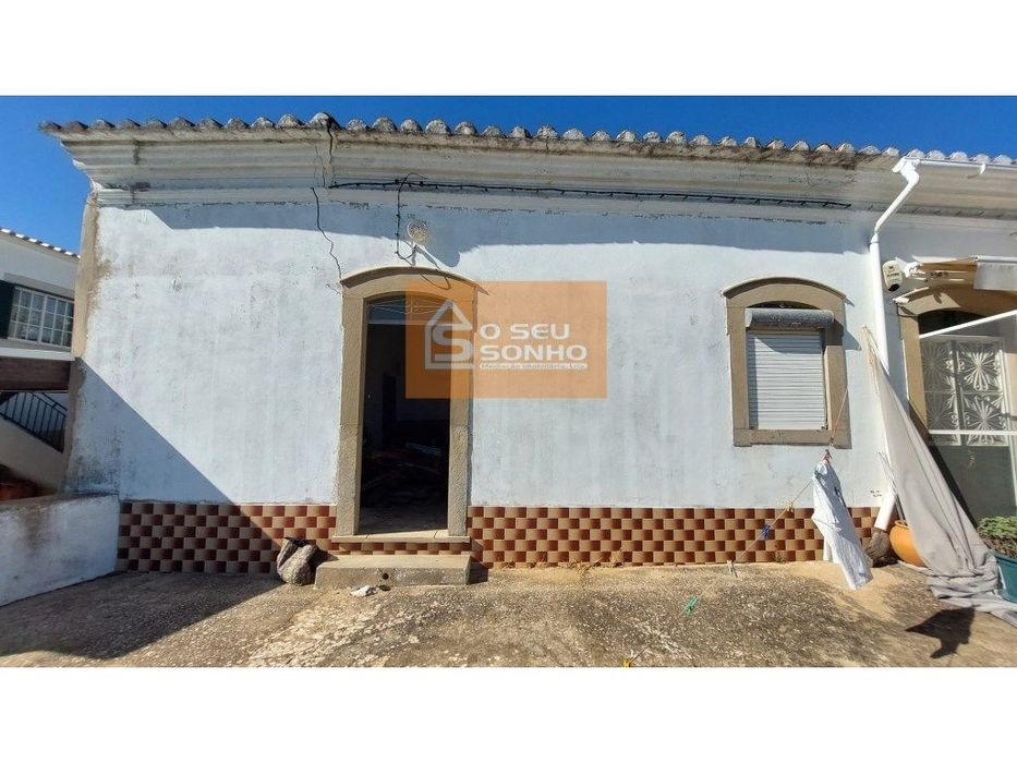 Moradia Geminada para Remodelar