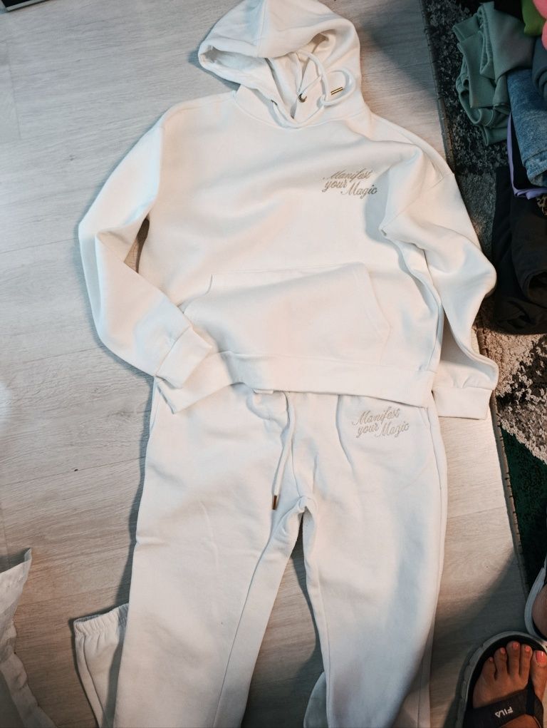 Dres dla dziewczynki 158-164
