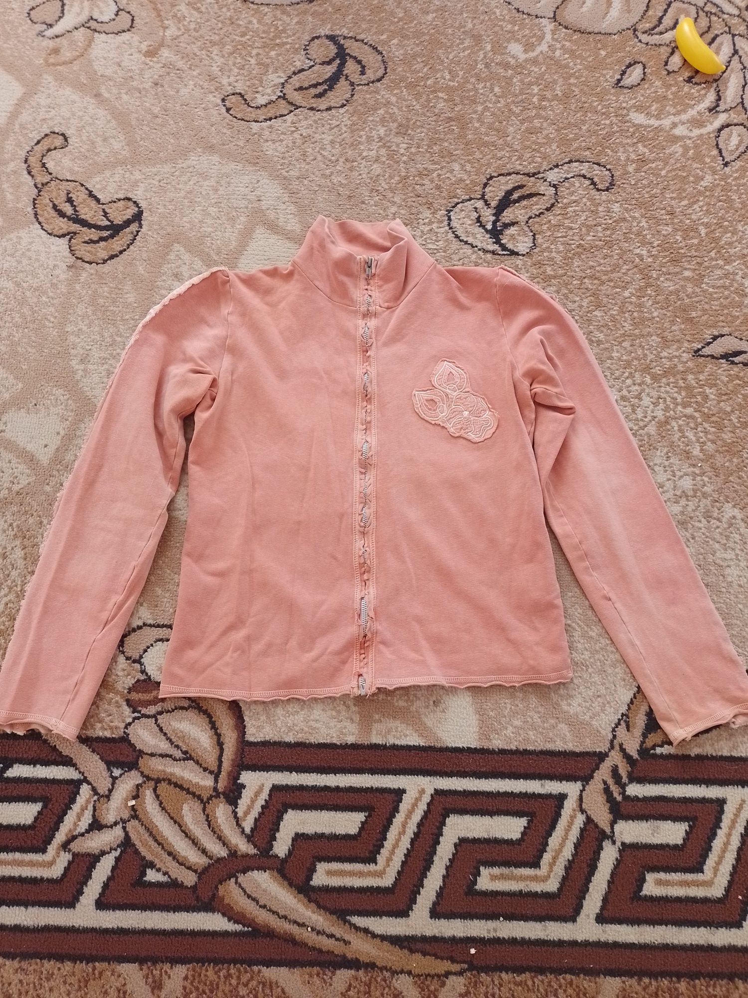 Bluza z naszywanymi kwiatami Vila M