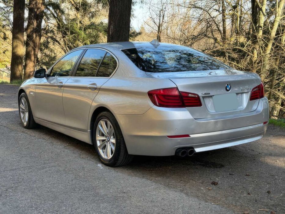 BMW 5 Series 528i xDrive      2013