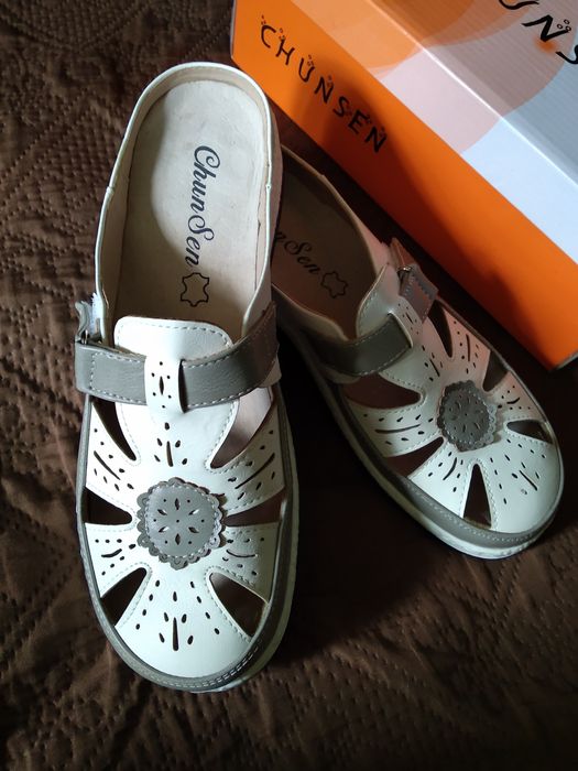 Летняя женская обувь