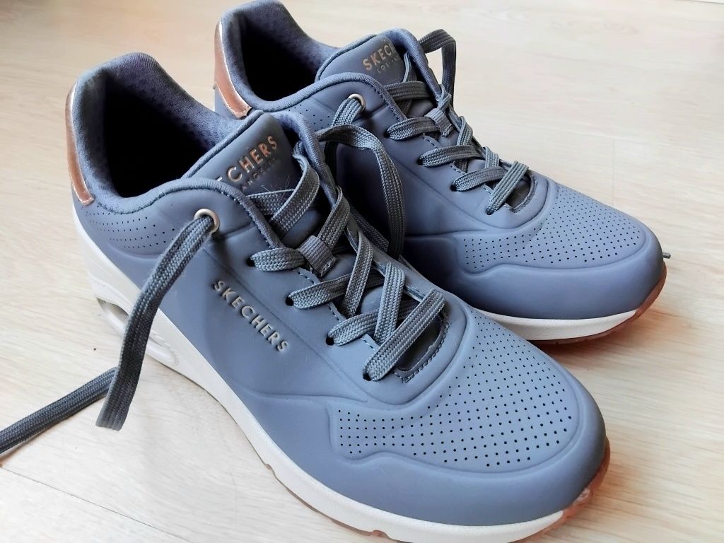 Skechers Uno t39