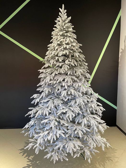 ЗАСНІЖЕНА Лита ялинка Версаль Альпійська! Заснеженная литая ель