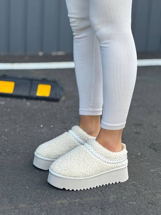 Жіночі короткі уги на хутрі барашик | ugg | угі | угги