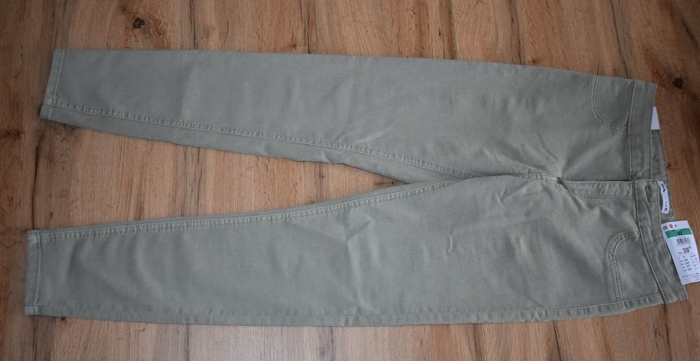 NOWE Spodnie jeans KHAKI r 42 sinsay