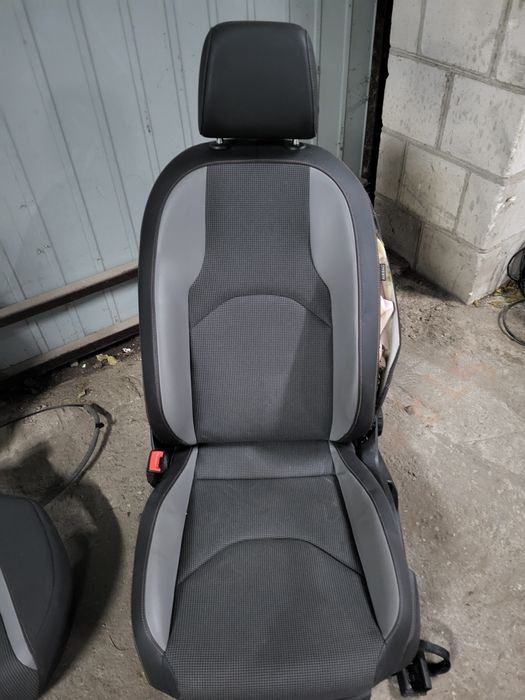 Seat Leon 3 Kombi Fotele Boczki Półskóry