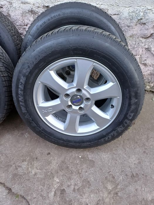 Felgi aluminiowe XC60 z oponami zimowymi