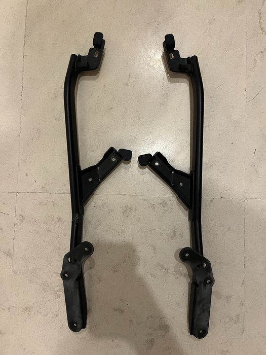 Suporte top case Givi para HONDA X-ADV 750