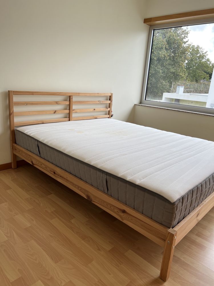 Cama de casal TARVA 140x200