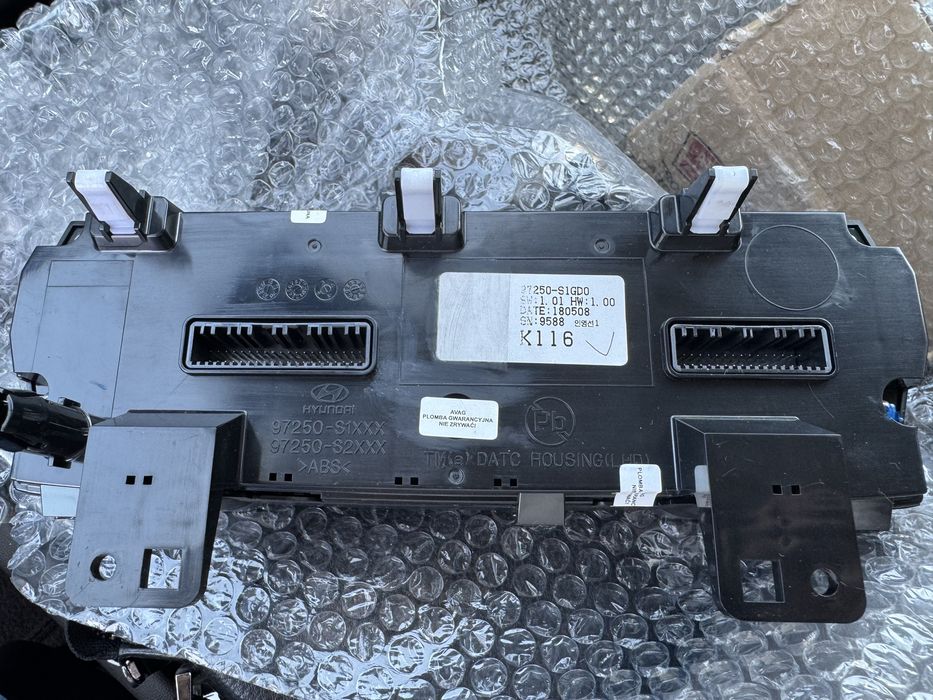 Hyundai Santa Fe 18-19г Панель управління клімат-контролем 97250-S1GD0