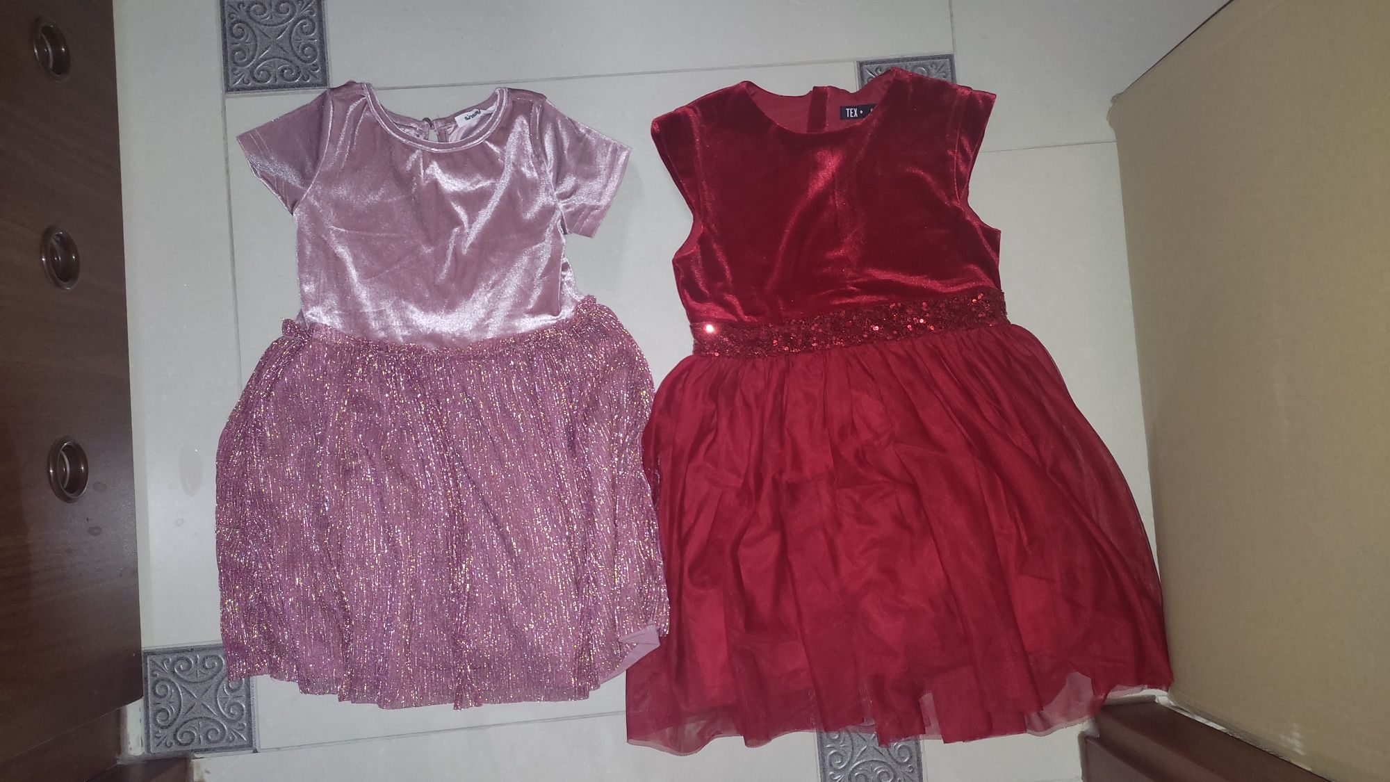 Okazja! Zestaw eleganckich sukienek roz. 116, 5-6 lat, wiele sztuk