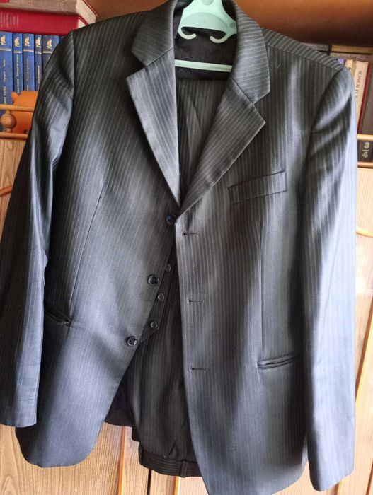 Костюм мужской 44 размер, рост 178