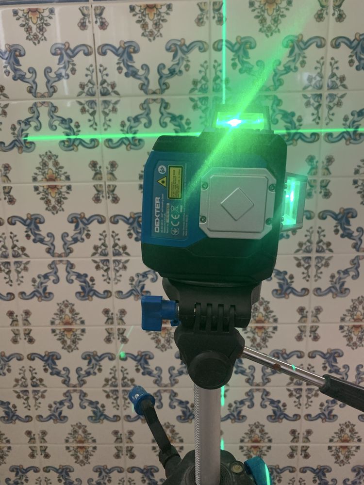 Laser auto-nivelante com tripé