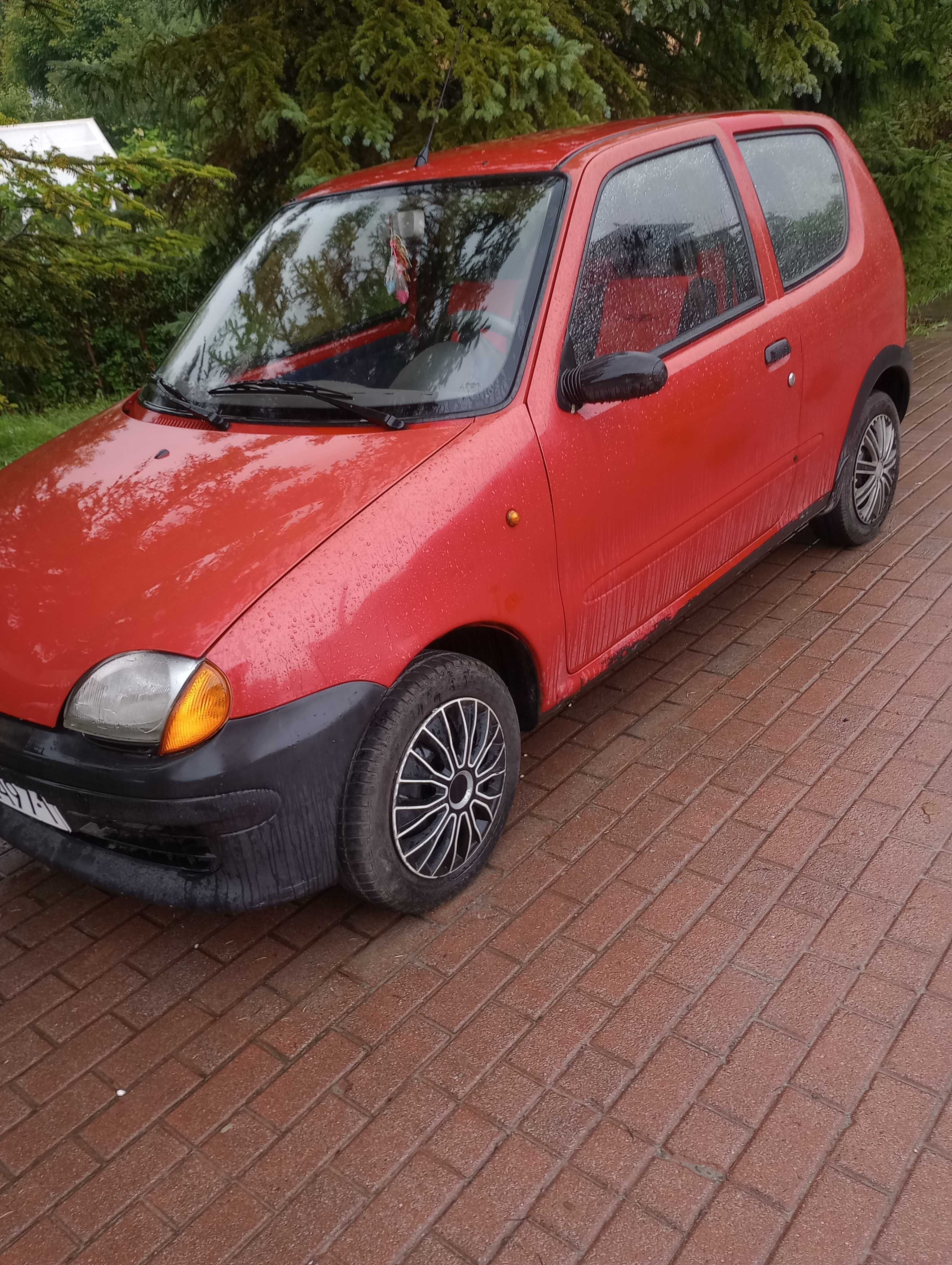 Fiat Seicento czerwony