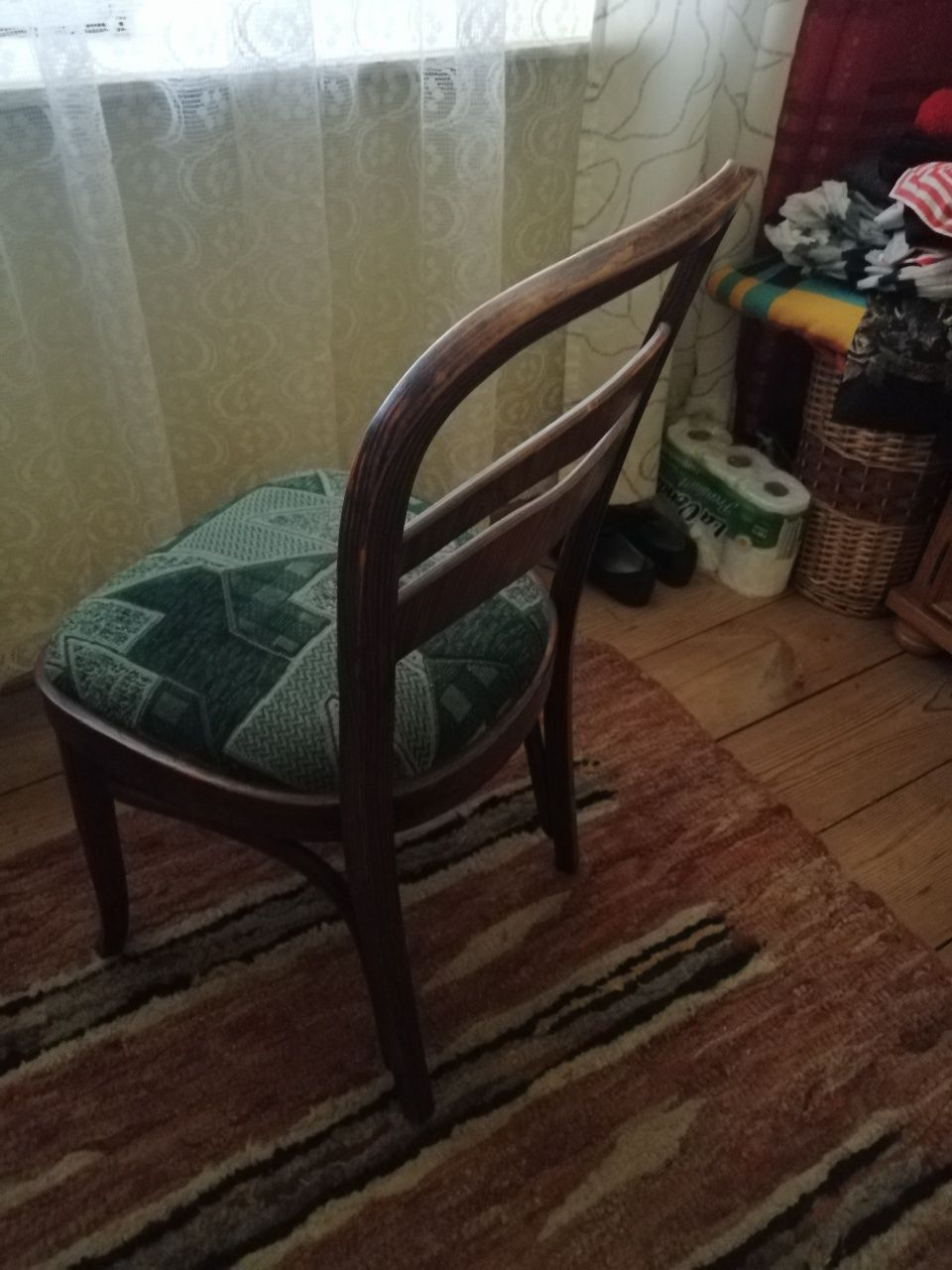 Sprzedam 4 krzesła thonet z Radomska.
