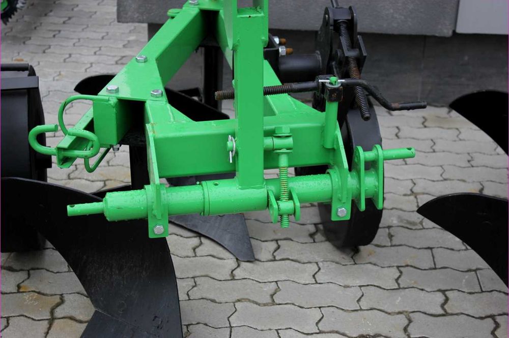 ЗАОЩАДЖУЙТЕ КОШТИ Плуг навісний Плн BOMET бомет Доставка!