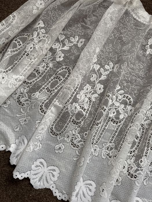 Firanka  wysokiej jakości motywy kwiatowe do kolekcji
