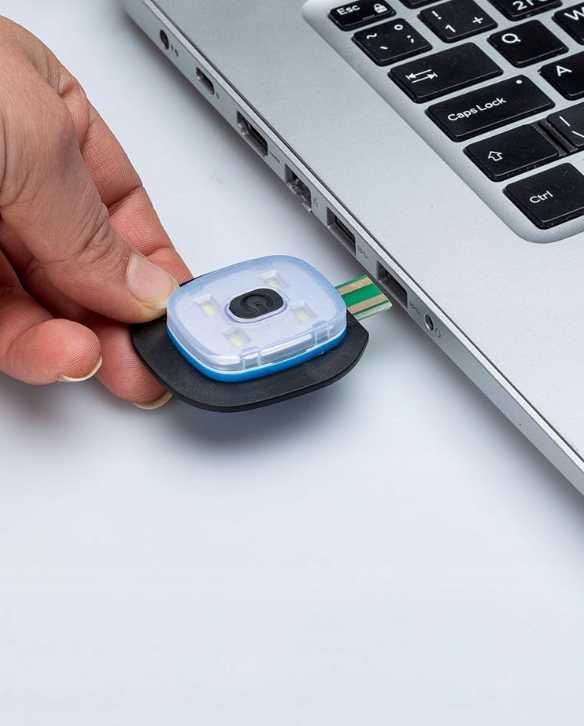 !! IDEALNY PREZENT !! Czapka zimowa z LATARKĄ LED+ dostawa GRATIS
