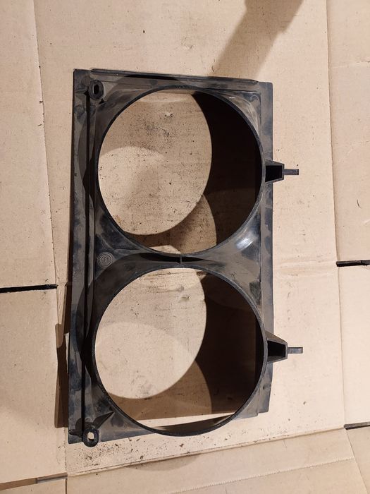Okular plastik fiat 125p