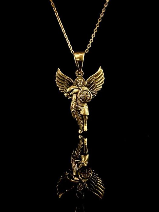 Золотий підвіс / Золотой кулон