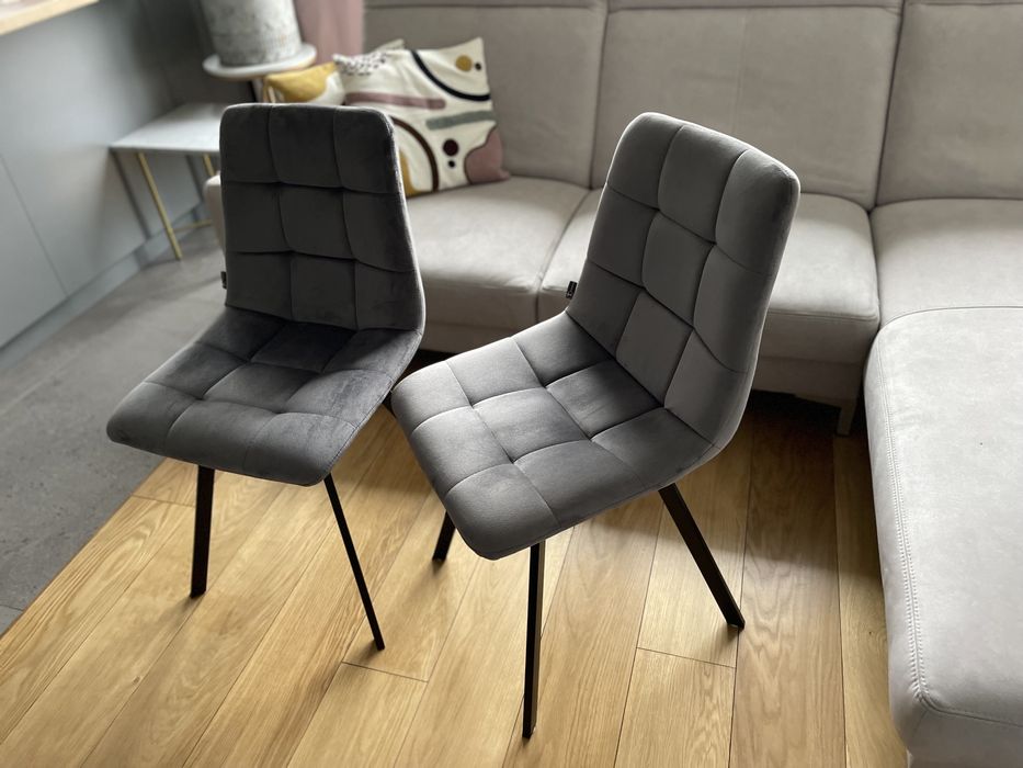 2 krzesła Tomasucci