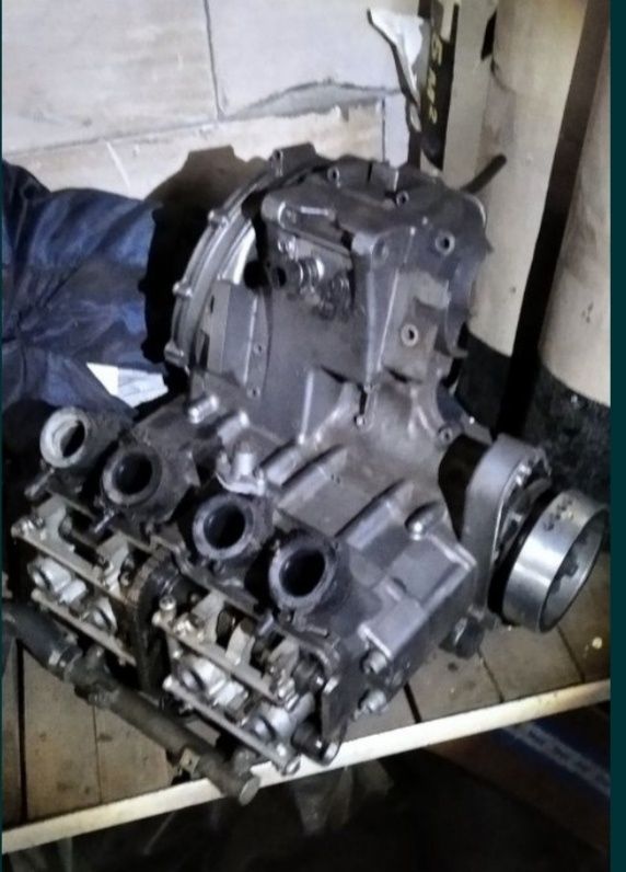 Мотор двигун Kawasakiki ZZR400 по запчастинах