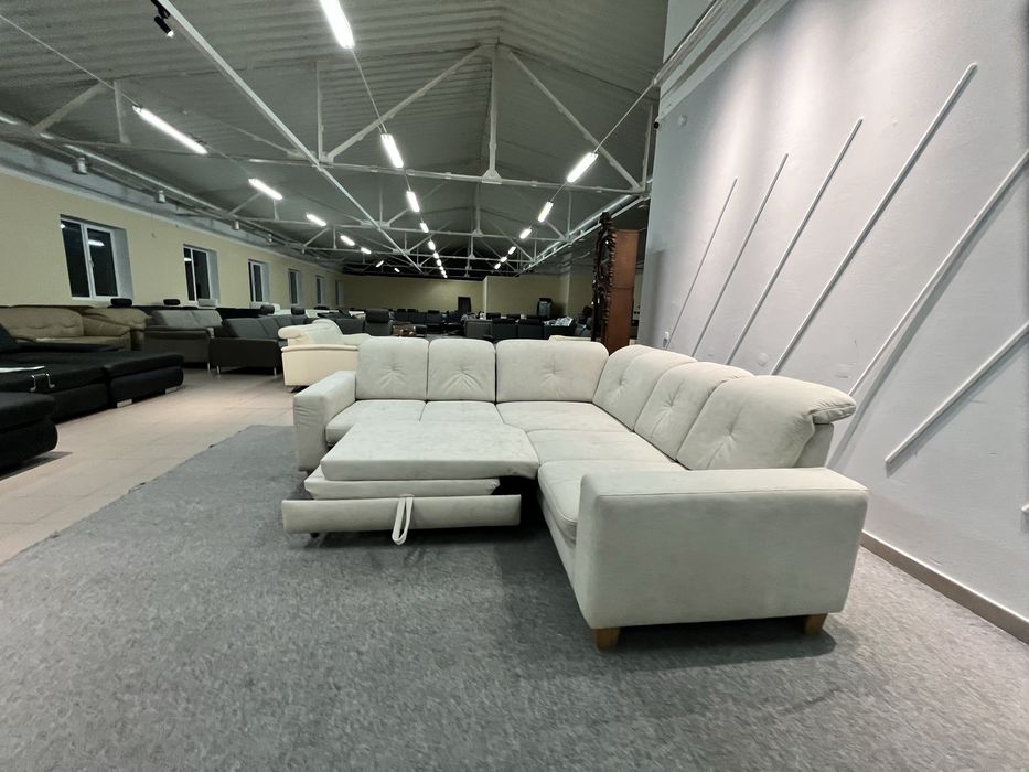 Виставковий диван кутовий розкладний тканина мегстан новий