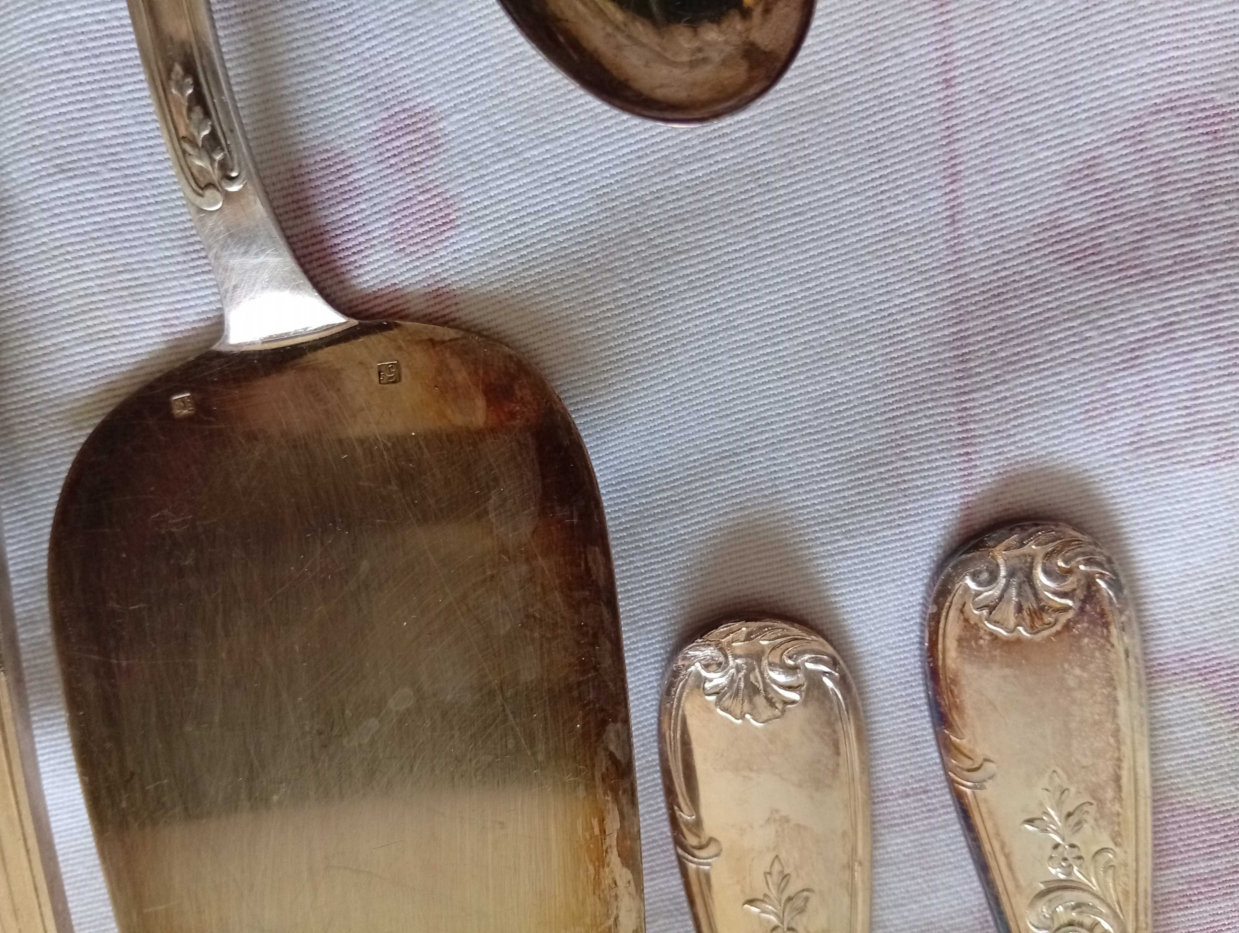 Magnífico faqueiro Vintage, em Alpaca banhada a prata de lei.