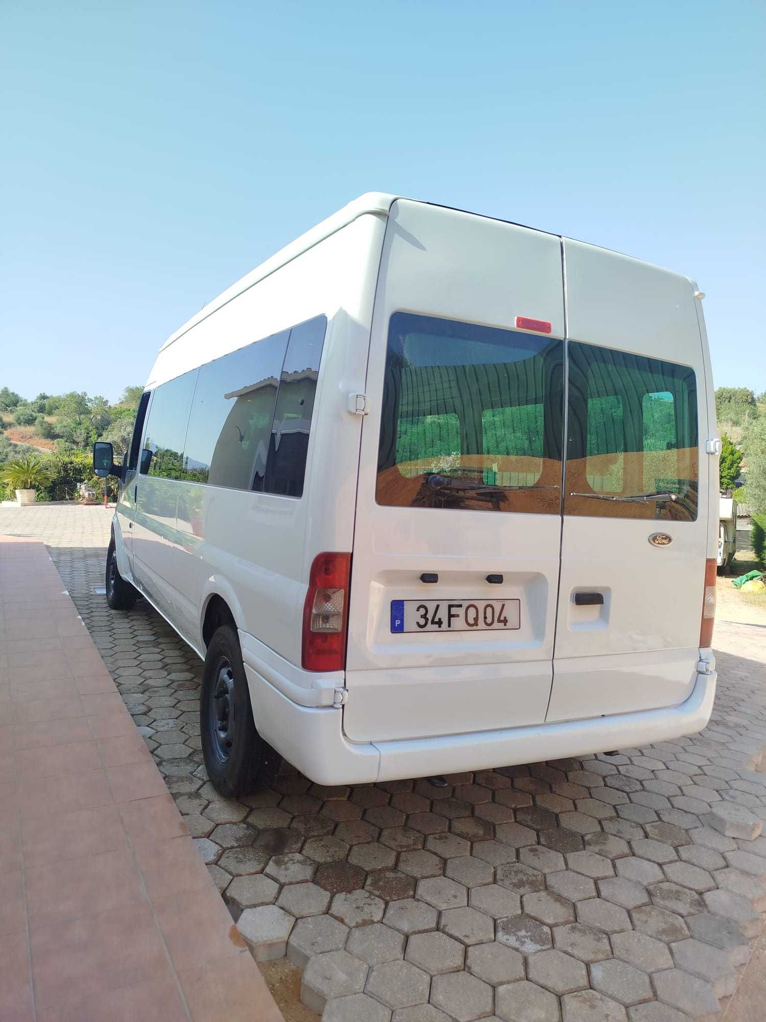 Ford transit 2.2 Diesel 9 Lugares-Literalmente impecável!
