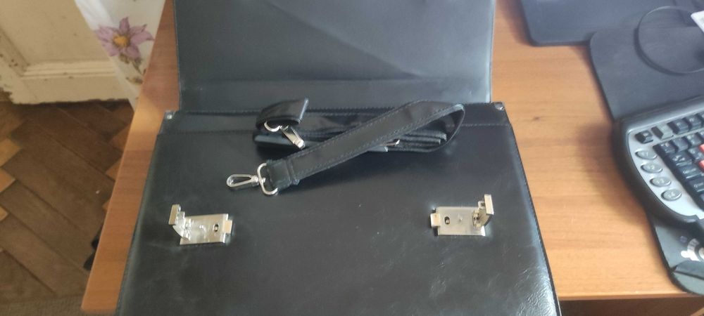 Портфель montblanc мужской