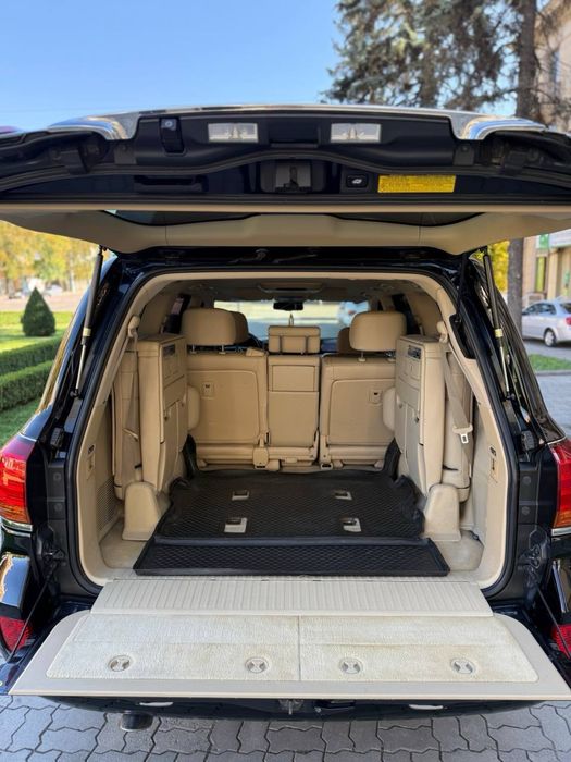 Lexus LX570 2008 года