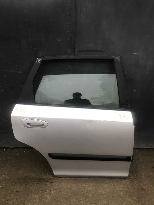 Honda Civic 7 00-06 х/б 5d двері зад R в зборі DR0470 67510S6DE02ZZ