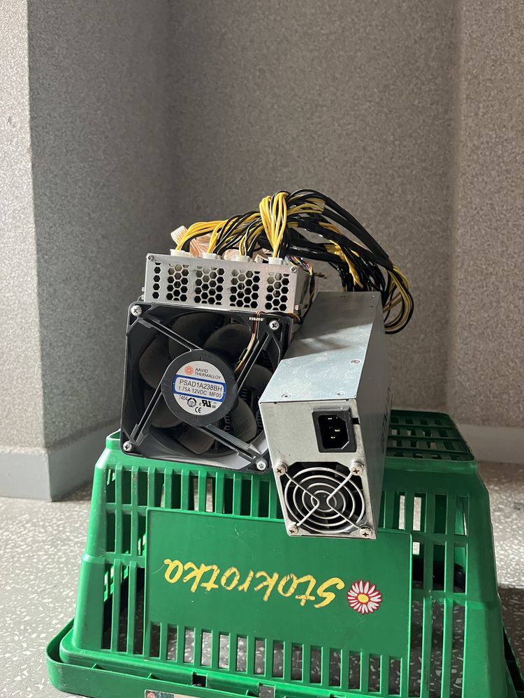 Antminer L3++ z zasilaczem