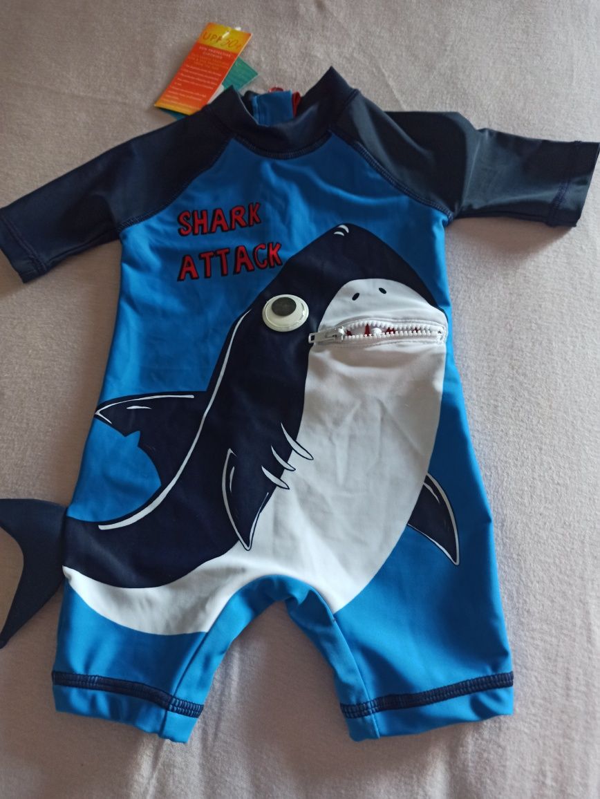 Nowy Słodki kostium kąpielowy Shark UPF50+ rozm 62/68cm,Holiday