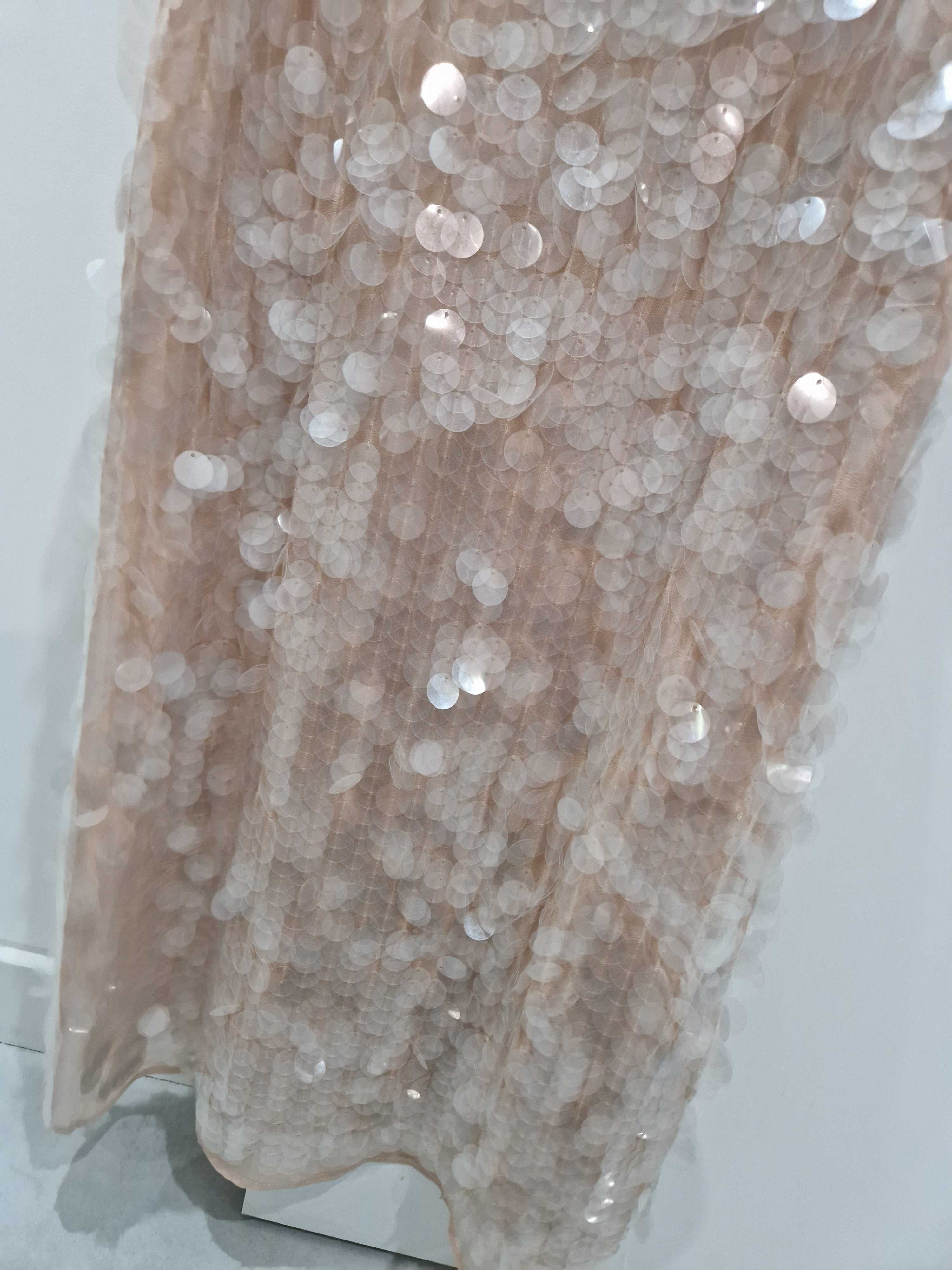 Sprzedam sukienkę wieczorową r.M Vila Clothes