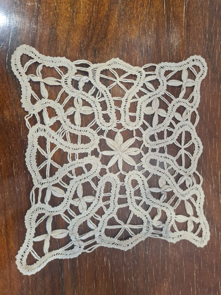 Renda de bilros bases/tapa copos