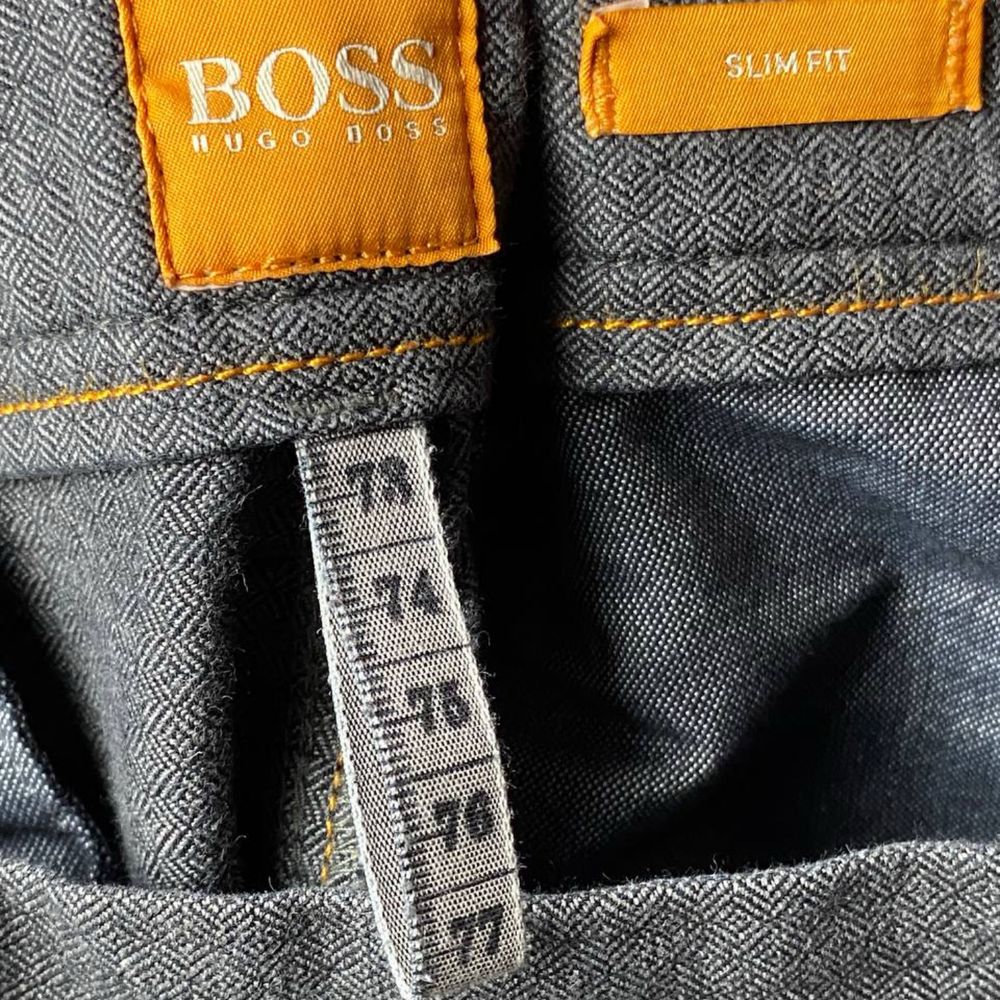 Чіноси Hugo Boss