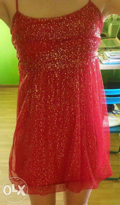 Czerwona sukienka sylwestrowa