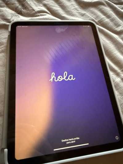 Планшет Apple iPad 11" 2025 Wi-Fi 128GB, на гарантии, норм сост