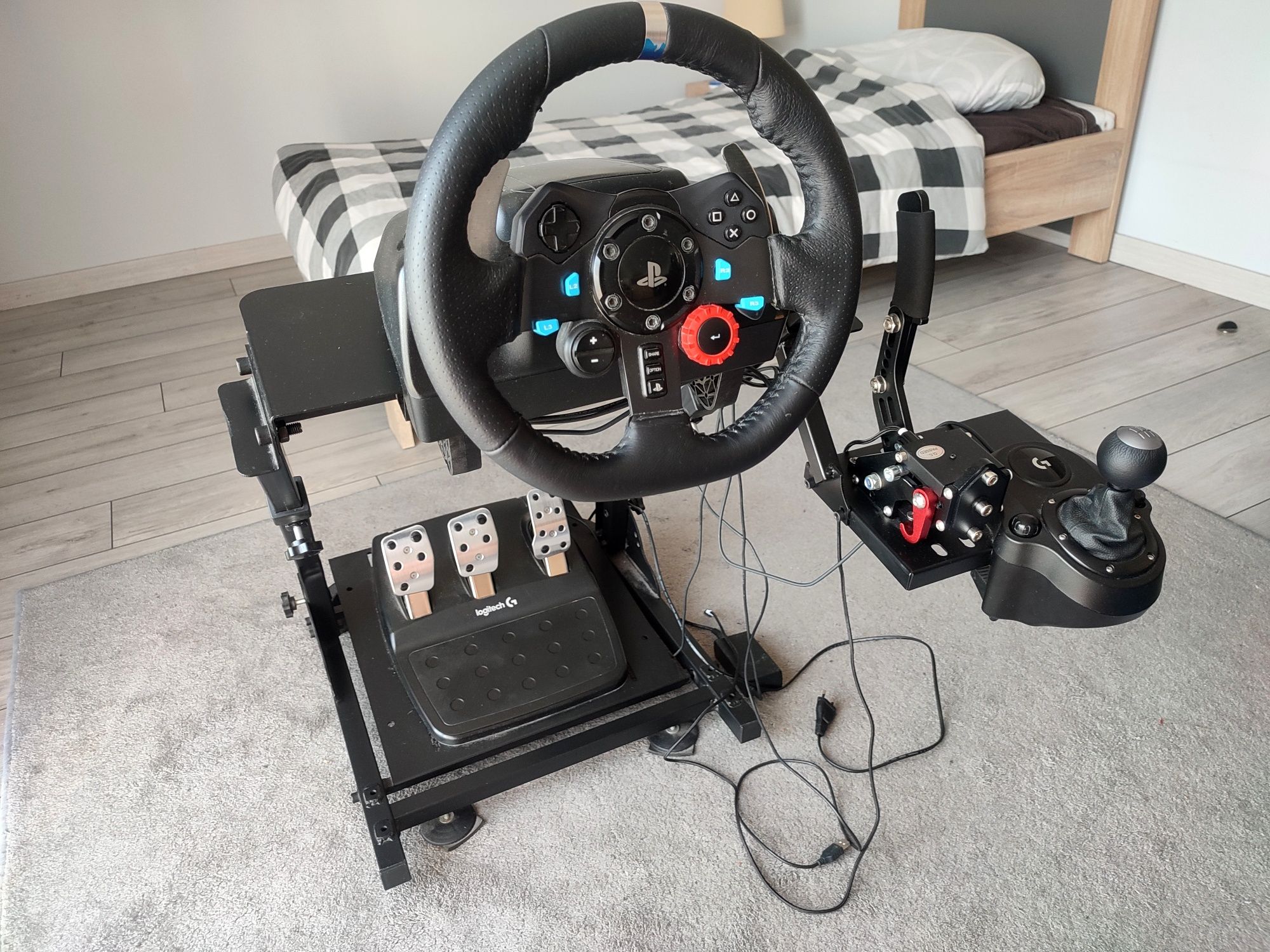 Kierownica Logitech G29 + shifter + hydrołapa + stojak