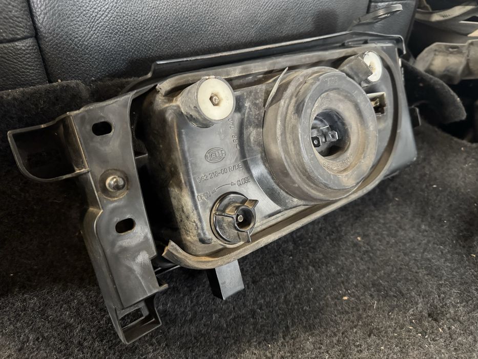 Farol frt esq Ford Maverick / Nissan Terrano II
