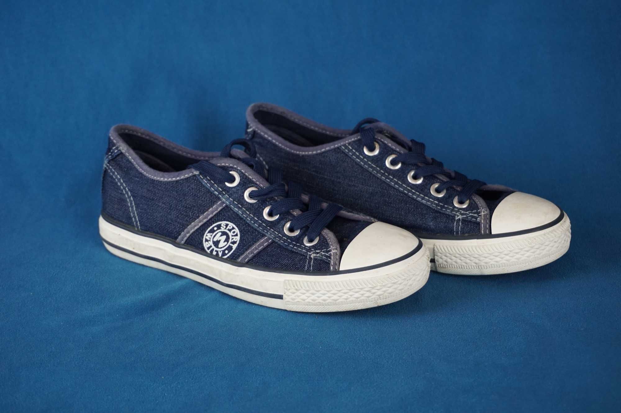 Trampki chłopięce Sport Walky z jeansu rozm. 35 jak nowe
